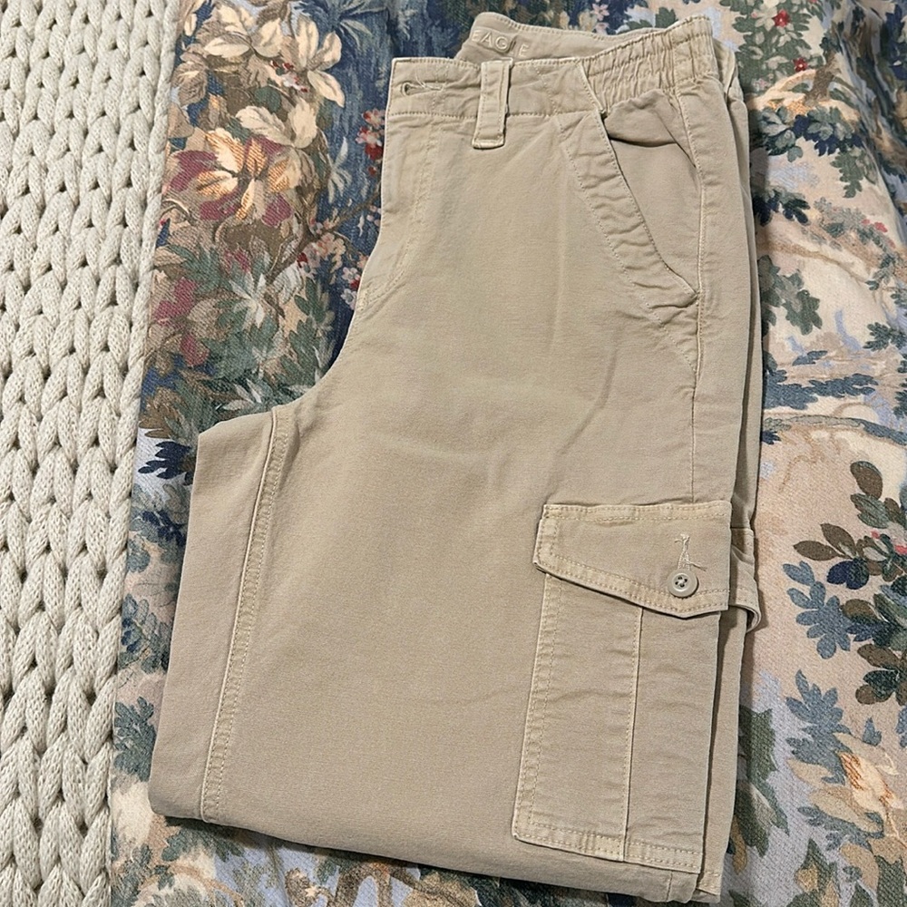 Worn 1 time and they were too big on me. Love the pant tho.